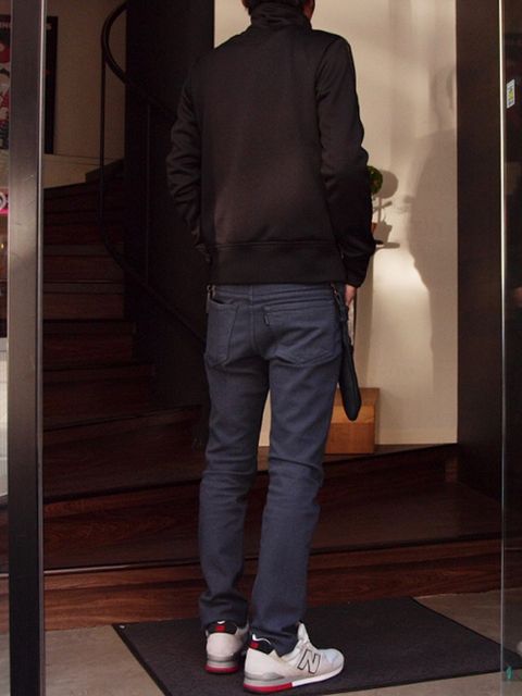 drestripジャージをこなれた雰囲気で