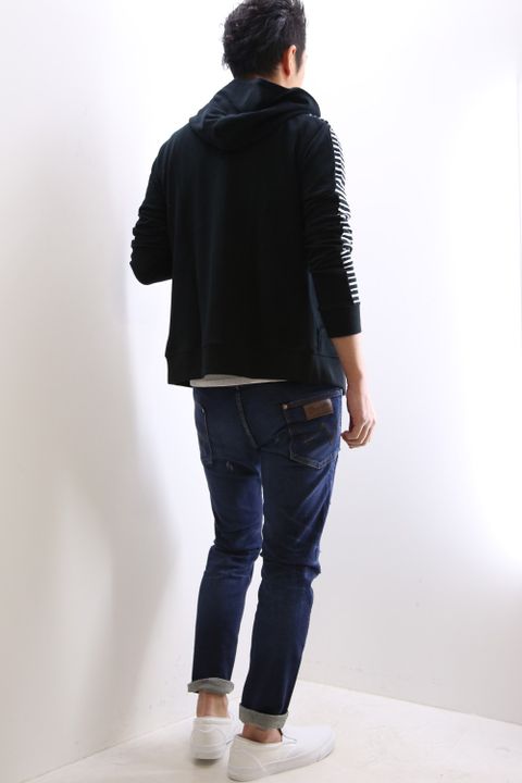 AKM×CONVERSE SKIDGRIP SLIP-ONを使ったスタイリング