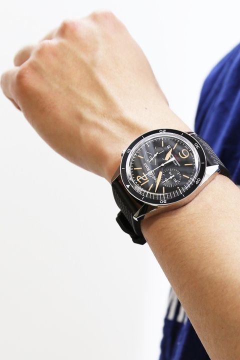 Bell&Rossの腕時計をお買い上げ頂いたお客様に時計に合わせたコーディネートして頂きました。
