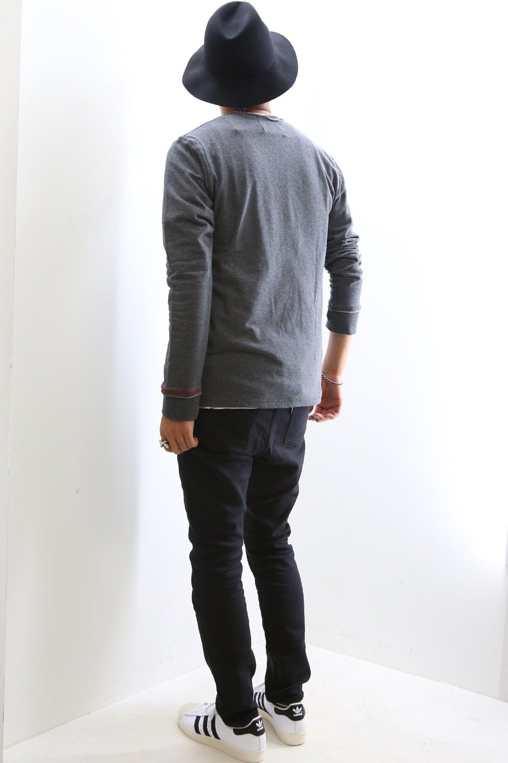 秋のTシャツスタイル