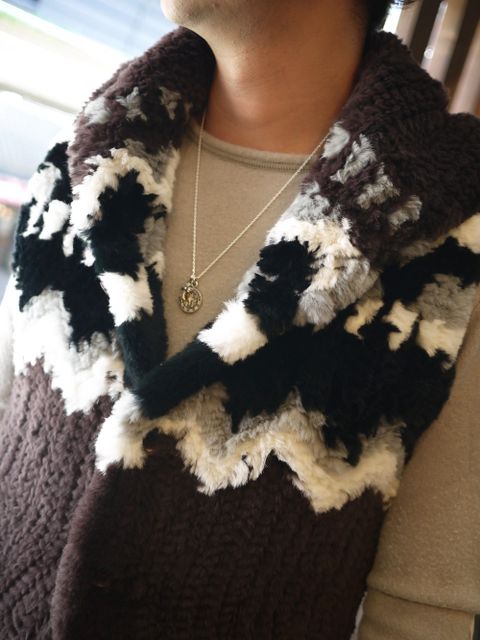 秋らしいアースカラー
たまにはこんな野暮ったくルーズなスタイルで。