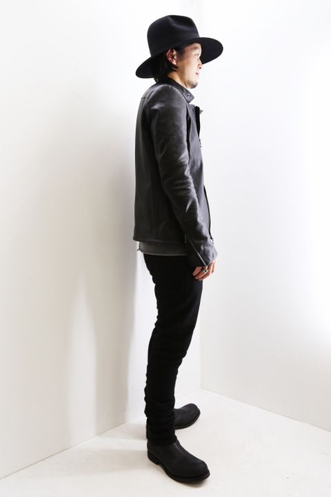KAZUYUKI KUMAGAIのレザーでお洒落なスタイル。