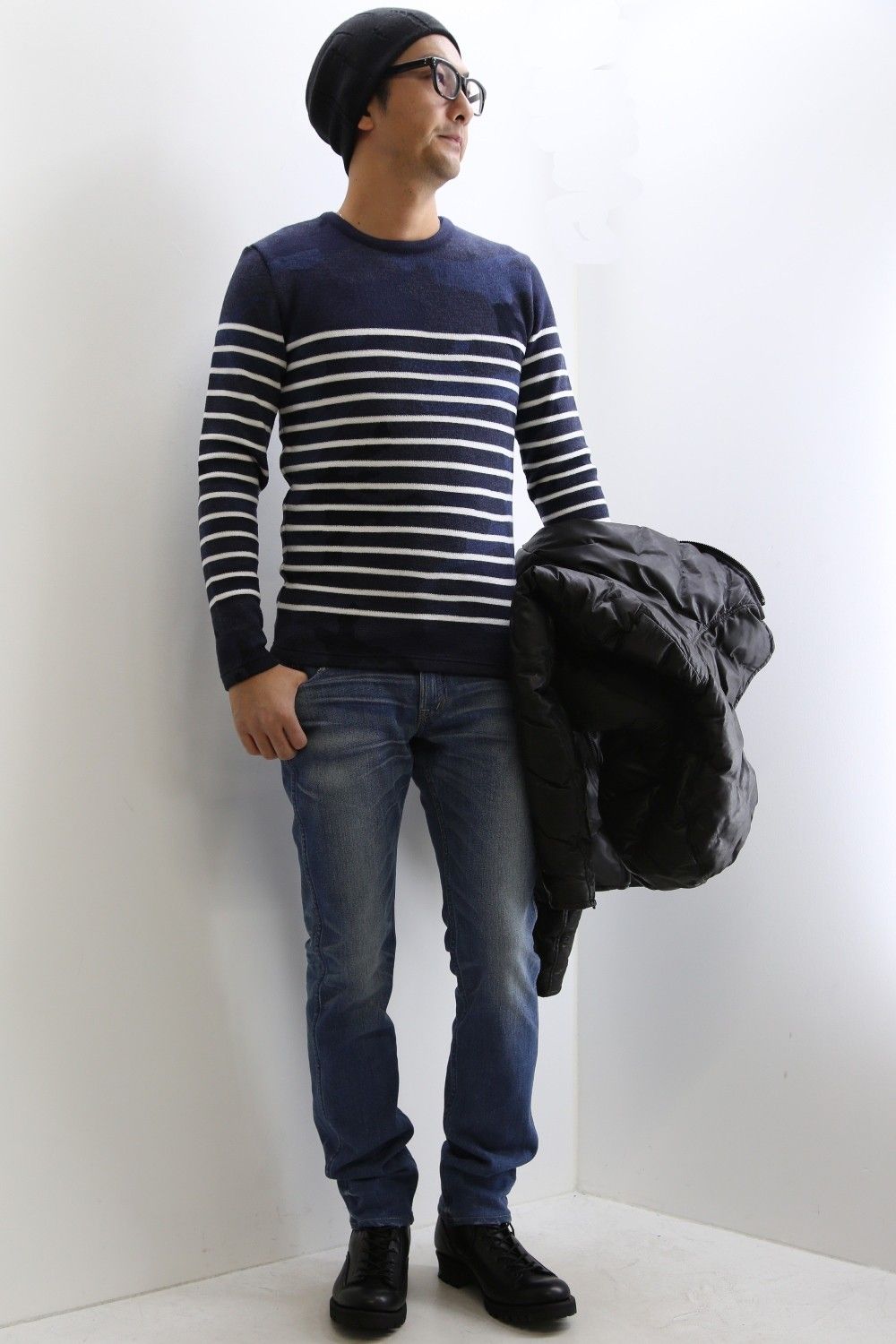 人気アイテムBACKLASHのレザーダウンスタイル　BLACK