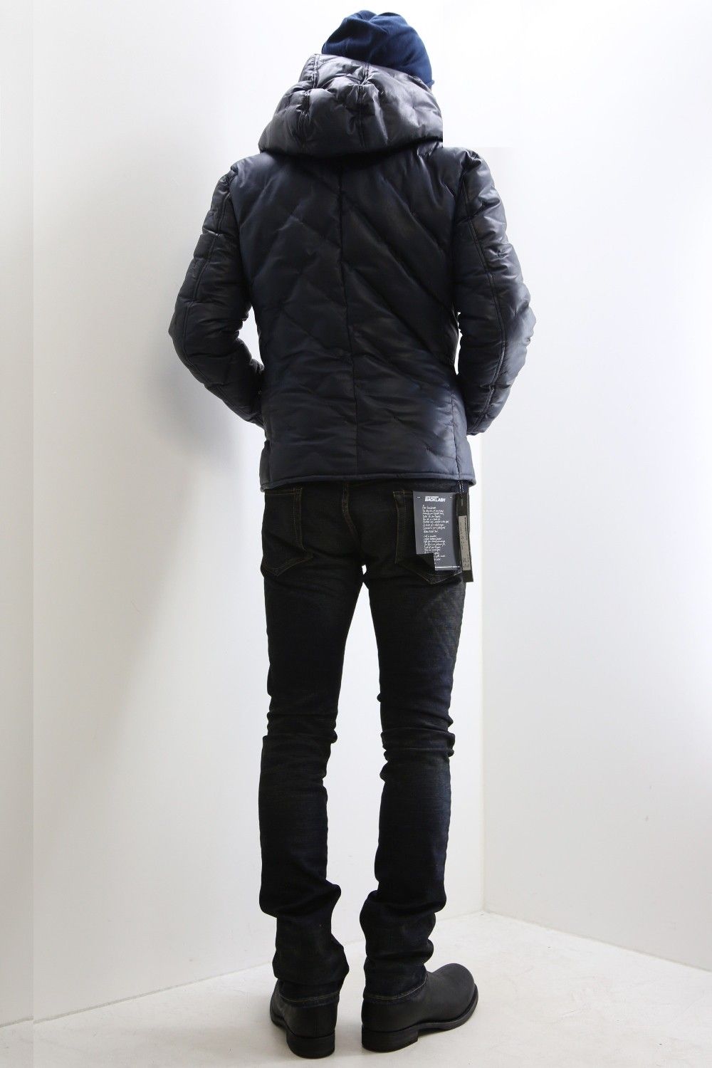人気アイテムBACKLASHのレザーダウンスタイル　BLUE