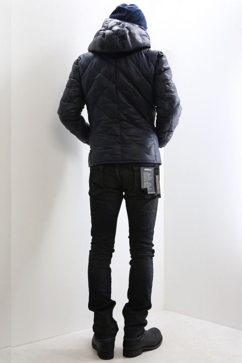 人気アイテムBACKLASHのレザーダウンスタイル　BLUE