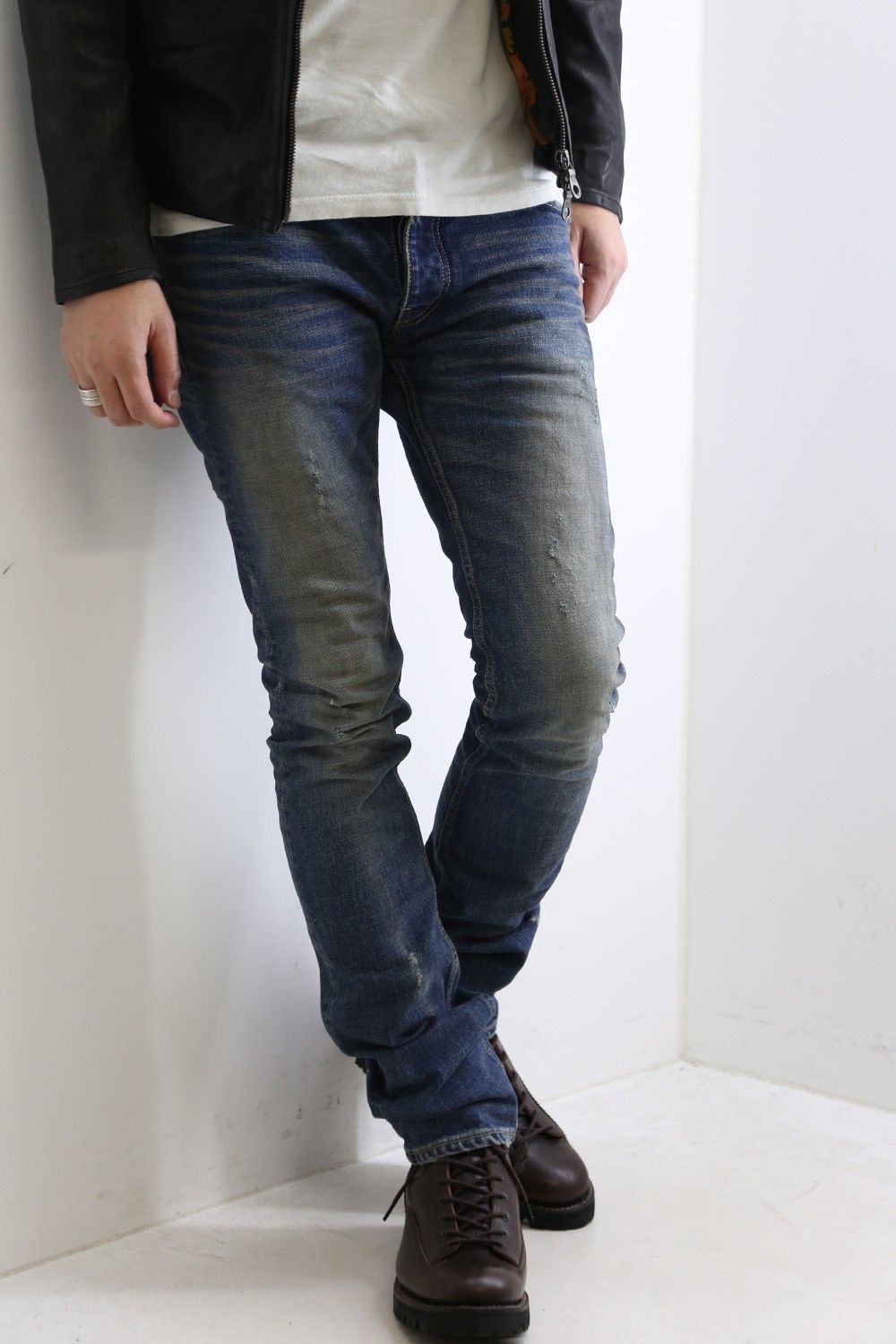 BACKLASH GUIDI STYLE