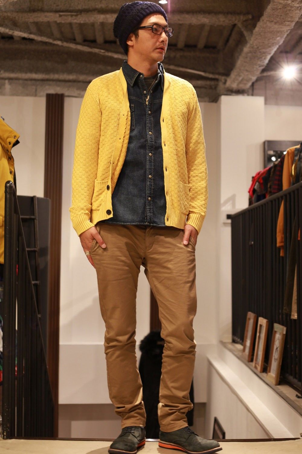 YELLOW,黄色を主役にスタイリング