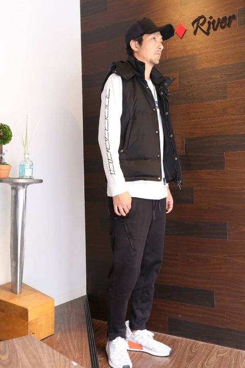 Tシャツxダウンベストスタイル