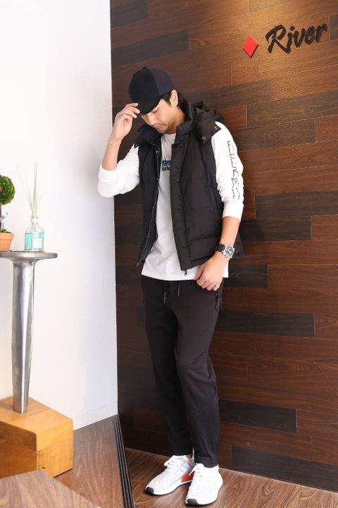 Tシャツxダウンベストスタイル