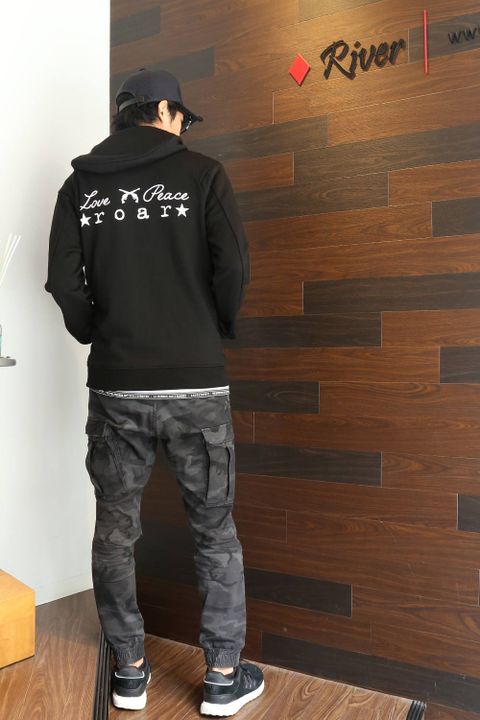 roar/ロアーパーカースタイル