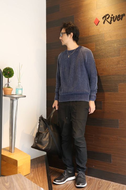 River 別注アイテム タイトベイカーパンツを使ったスタイル