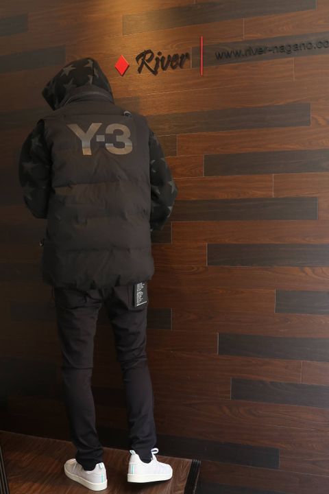 BLACKメインで