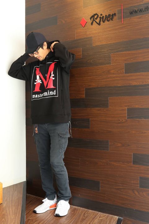 mastermind JAPANのパーカーを使ったスタイル