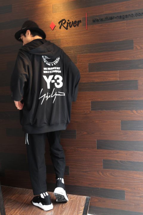 パーカースタイル