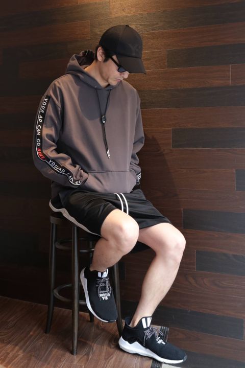 春のショートパンツスタイル①