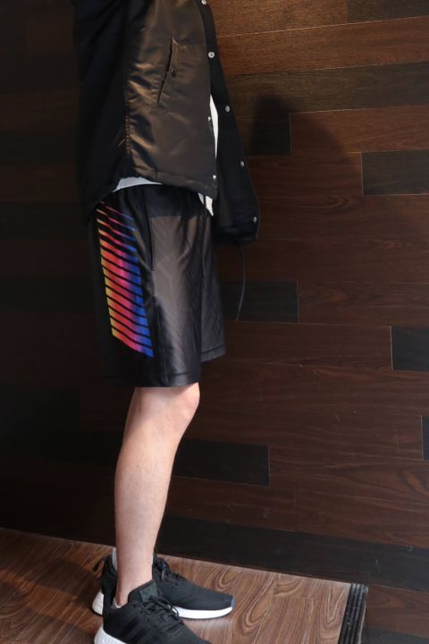 春のショートパンツスタイル②