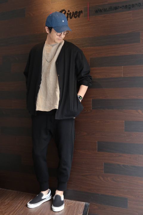 BLACK & BEIGE