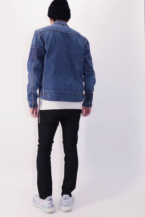 River / Styling