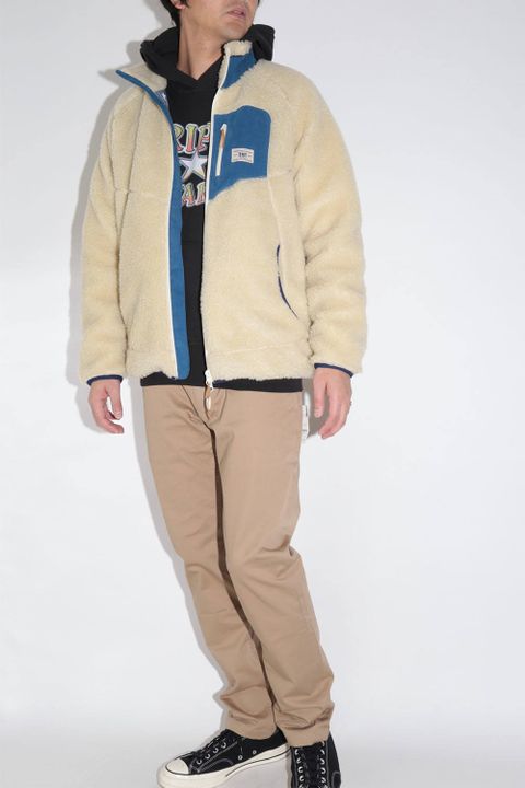 River / Styling