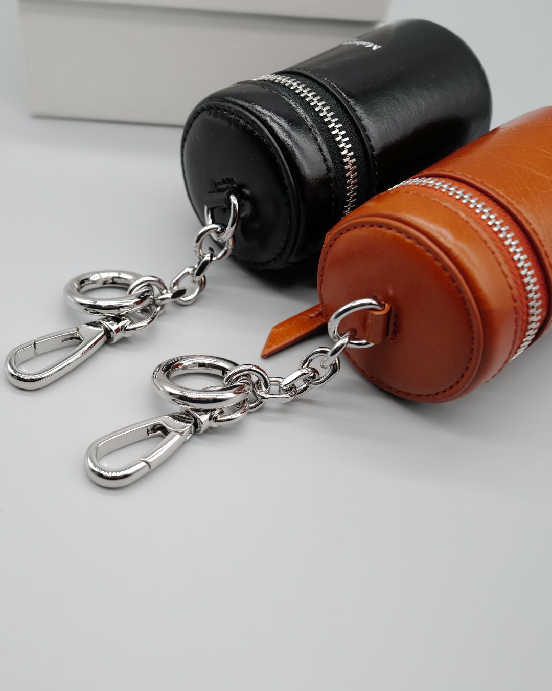 シリンドリカル ポーチ チャーム