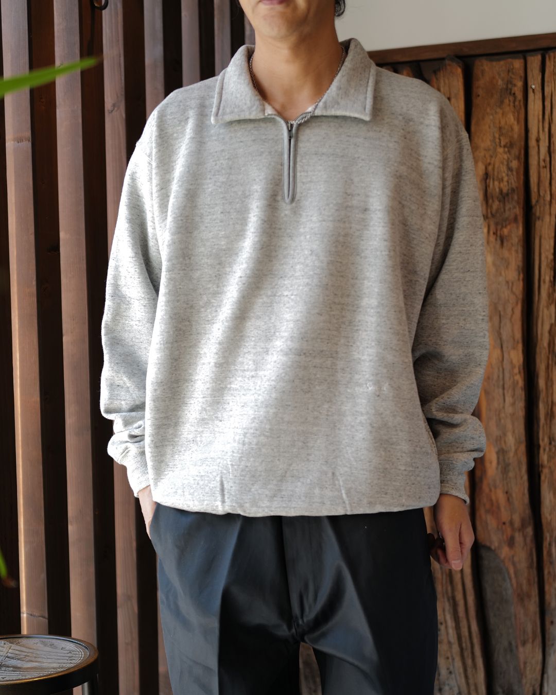 SQ-26AW-CS-01  HALF ZIP SWEAT  GRAY
