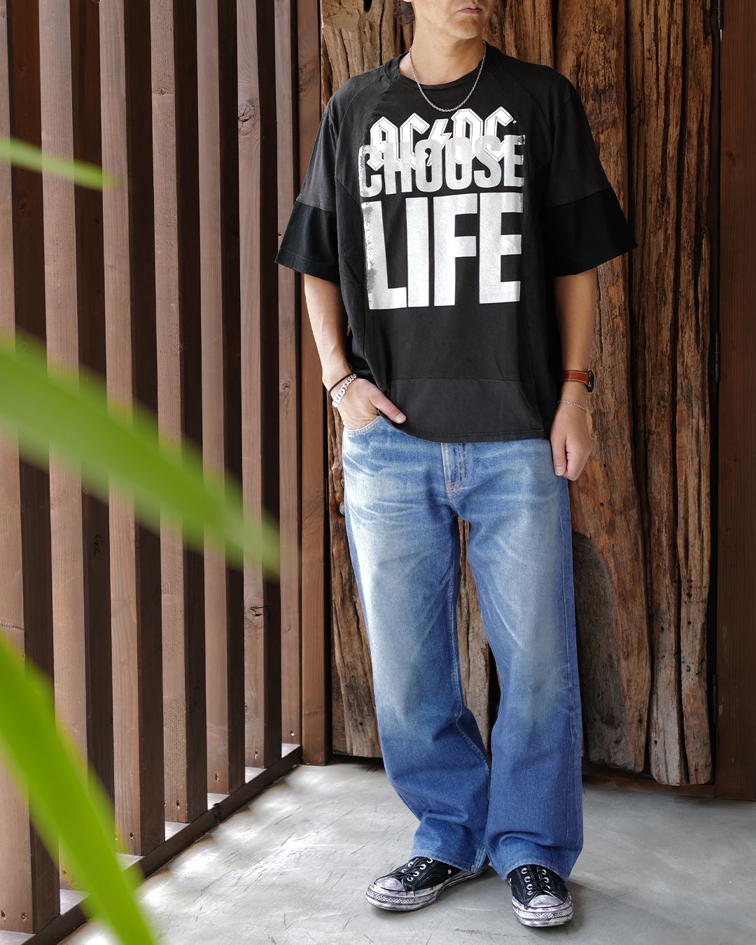 KATHARINE HAMNETT x changes  TEE  Black