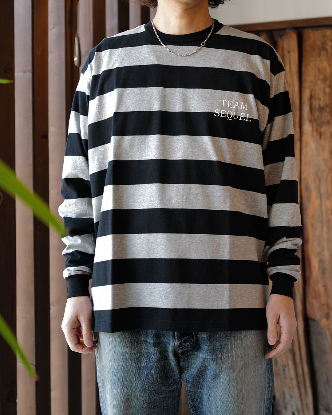 BORDER LONG SLEEVE T-SHIRT  BLACK x GRAY