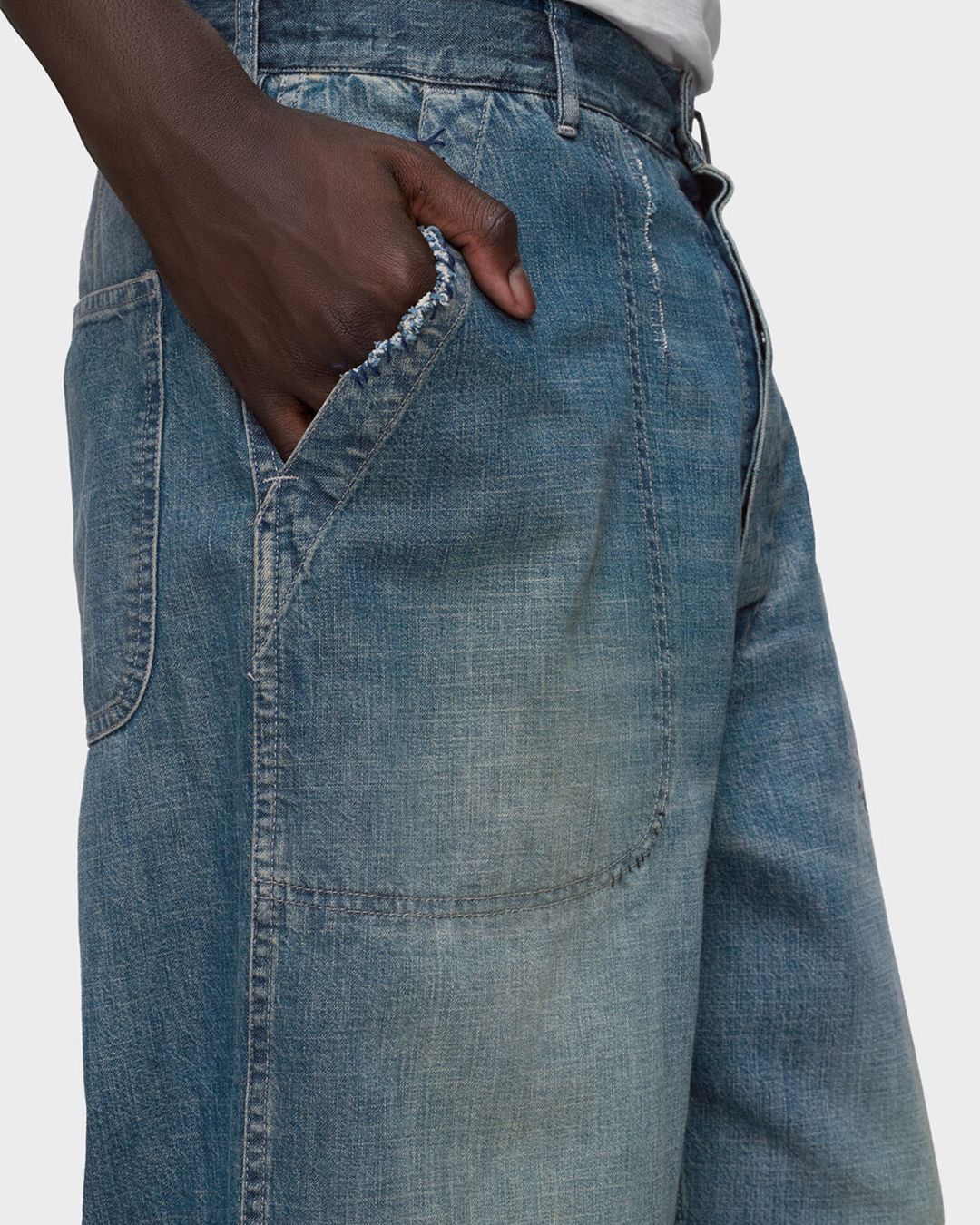 ワイドレッグ ジーンズ