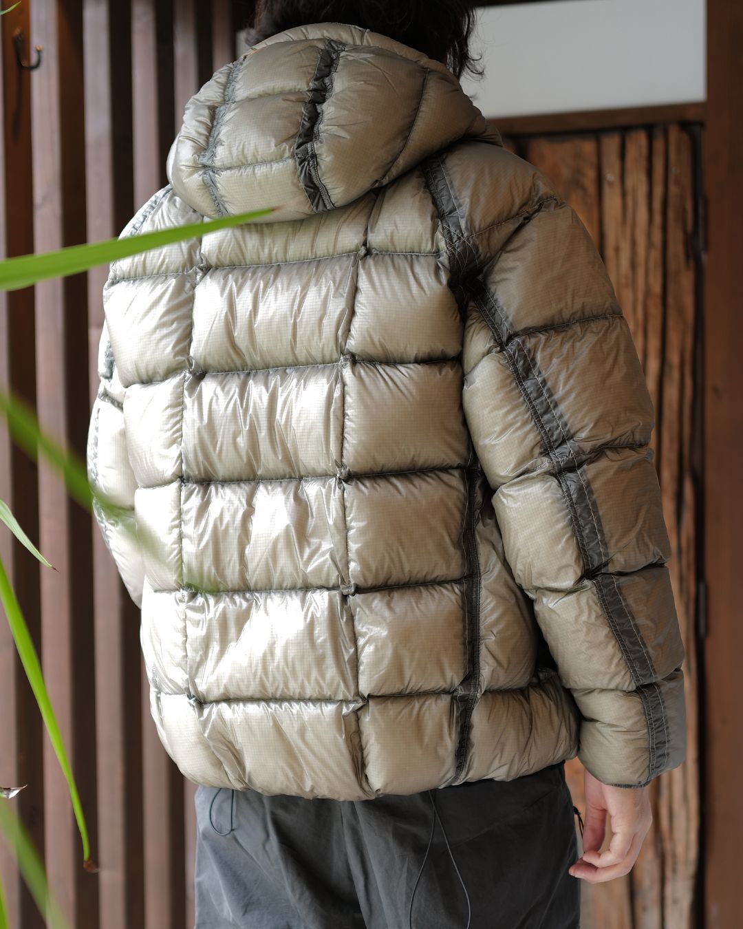 D.D. Shell Hooded Puffer Jacket [FALLEN ROCK]