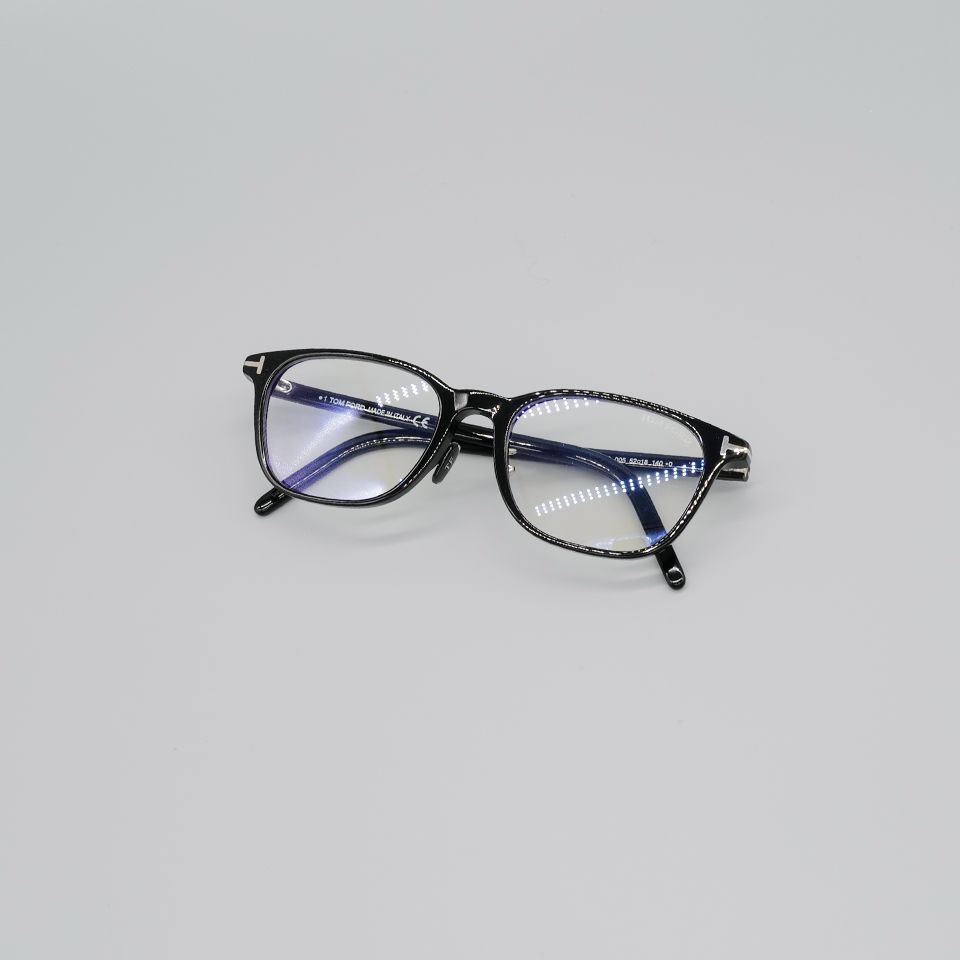 TOM FORD EYEWEAR - FT5860DB-52005 / メガネ フレーム / アジアンフィット【日本企画】 (ブラック×シルバー) /  ユニセックス | River