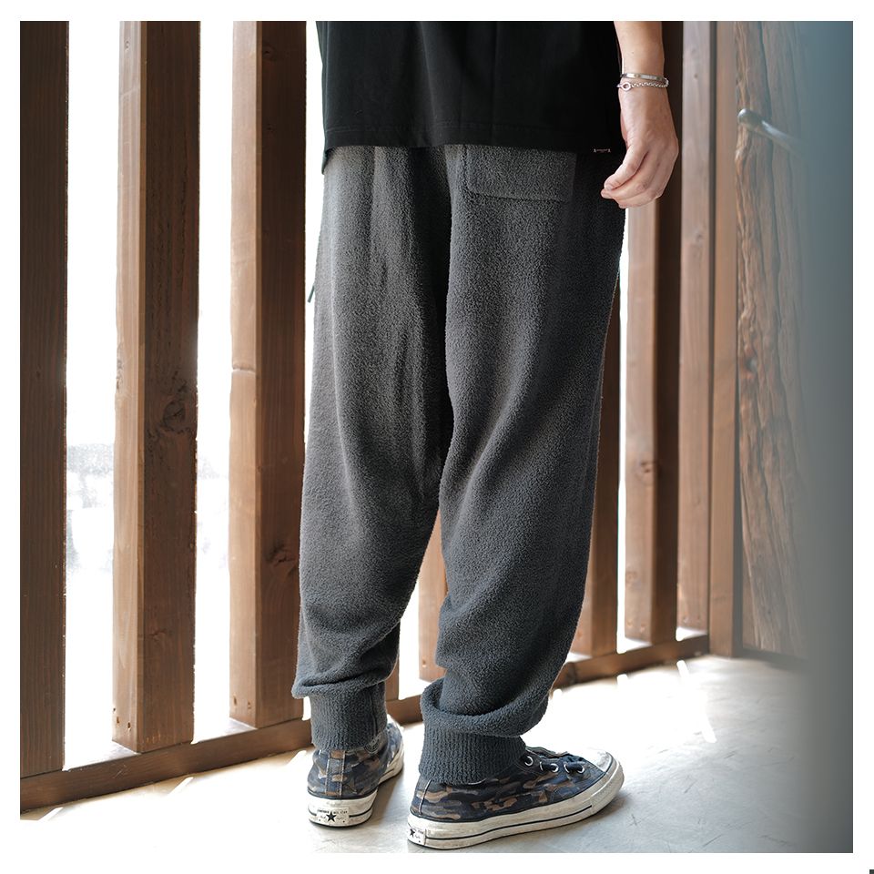 【MASTERMIND WORLD】 LOUNGE PANTS  CHARCOAL x WHITE