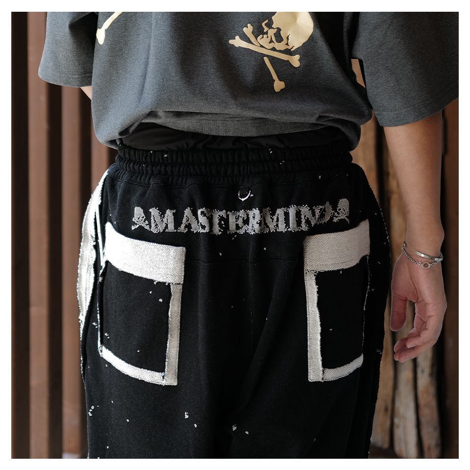 【MASTERMIND WORLD】 CUT-OFF SWEATPANTS  BLACK