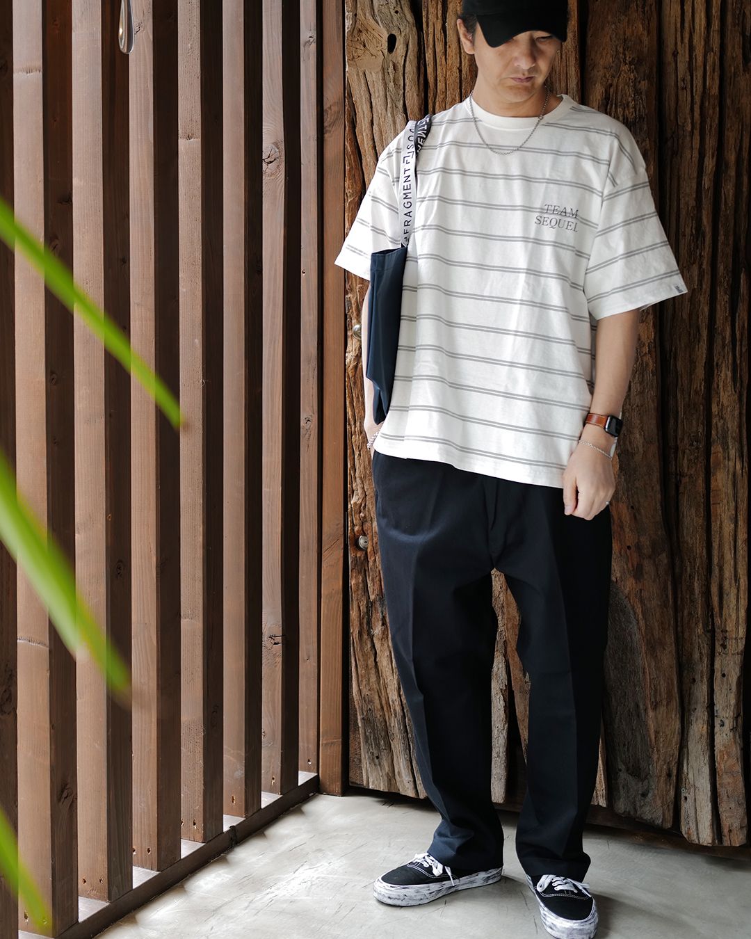 BORDER T-SHIRT  [WHITE x GRAY]