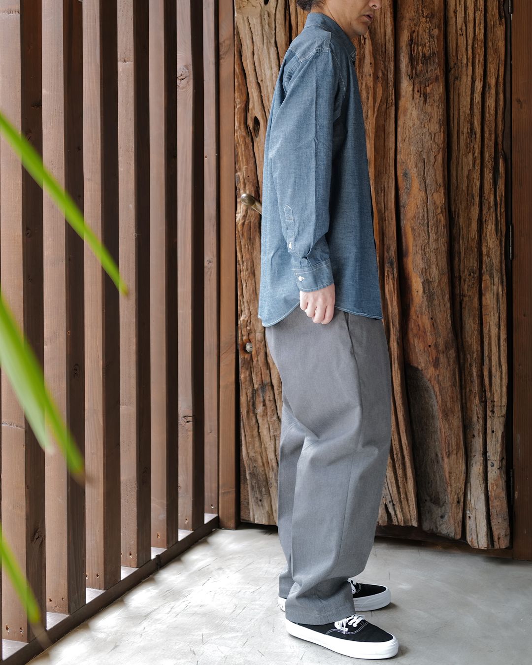 CHAMBRAY LONG SLEEVE SHIRT [BLUE]