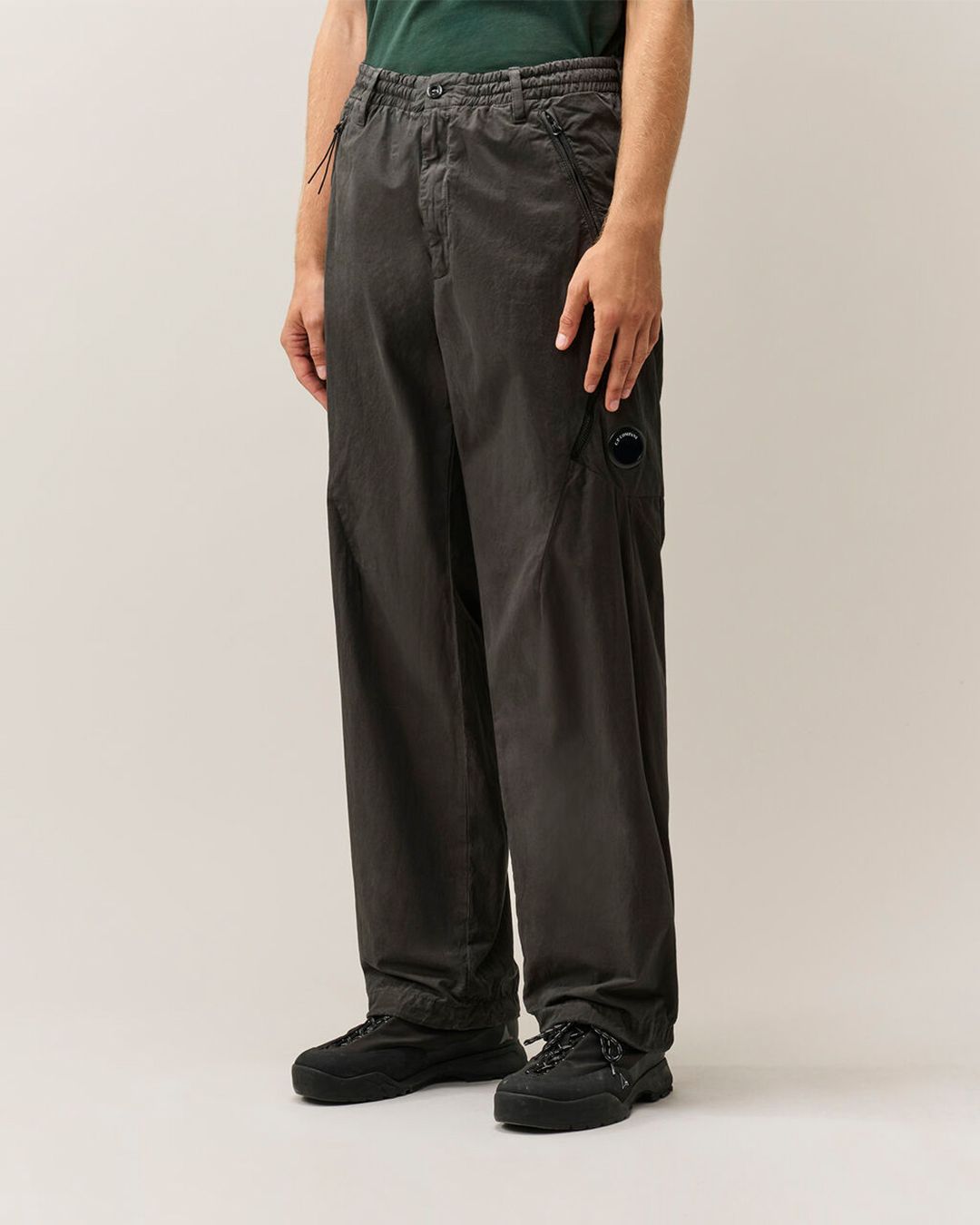 MICRO-REPS LOOSE SEAMLESS PANTS -RAVEN-