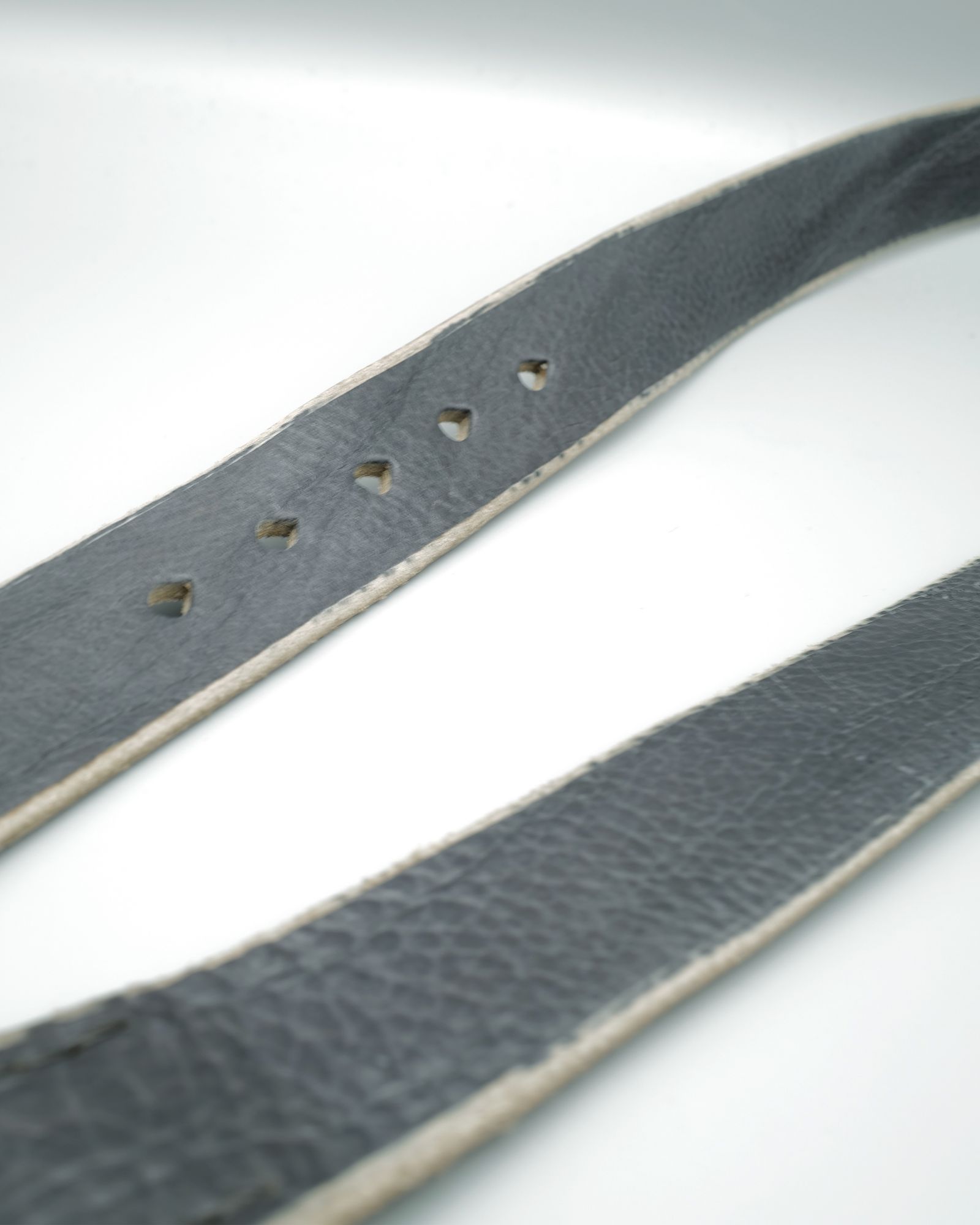 3.5 CM BELT  Soft Coal Torn Bovine