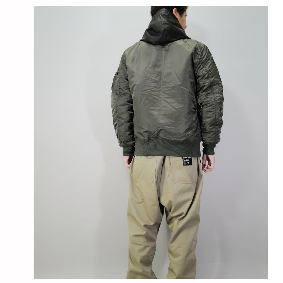 ISAMU KATAYAMA BACKLASH - xx ALPHA INDUSTRIES REVERSIBLE MA-1 Gray