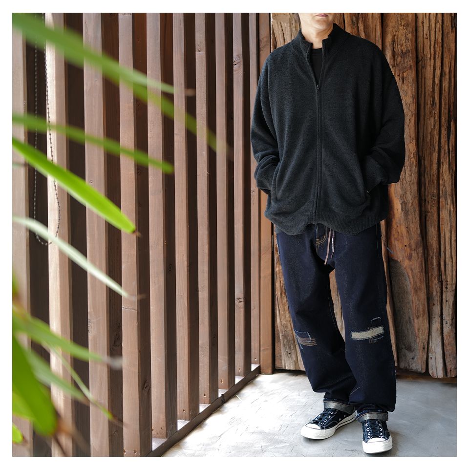【MASTERMIND WORLD】 LOUNGE FULL-ZIP TRACK JACKET BLACK x CHARCOAL