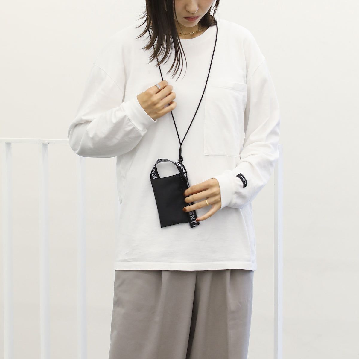 RAMIDUS NECK POUCH.