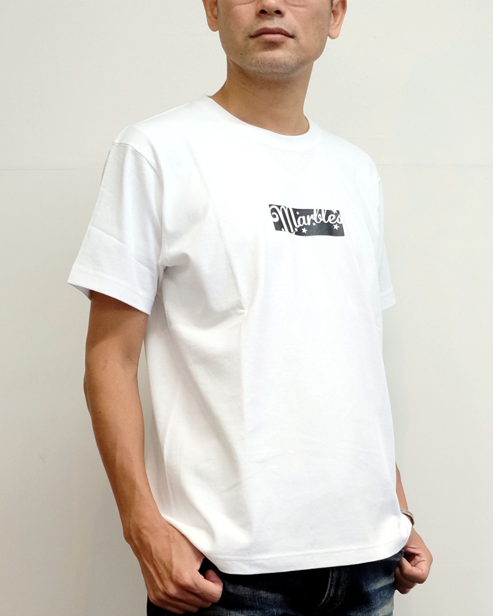 Marbles - 【S,M 各残り1】 ボックス ネオ-ロゴ TEE (BLACK) MCS 