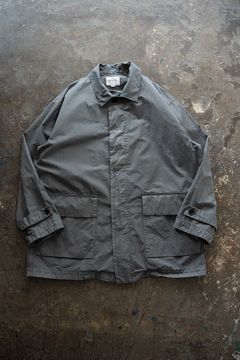 【26SS】ガーメントダイステンカラーハーフコート(BLUE GREY)
