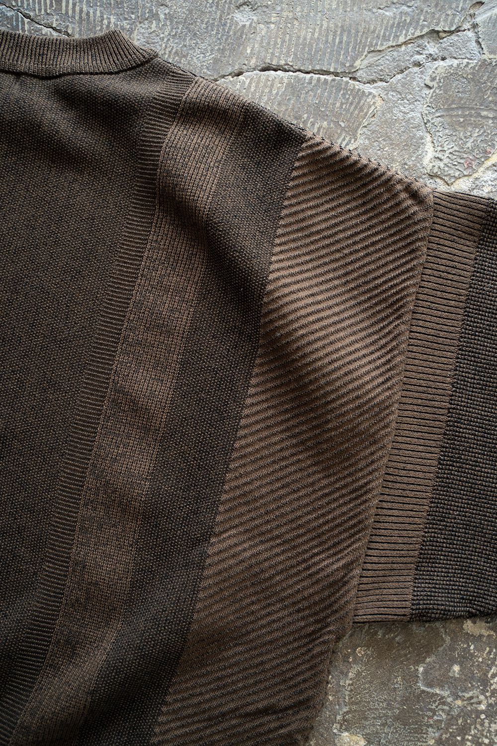 【ラスト1点】【25SS】Fumon Henley Knit(BROWN)