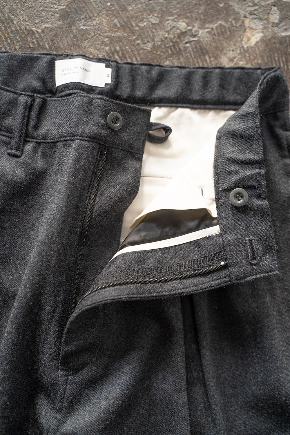 【ラスト1点】【24AW】インボックスタックサキソニースラックス(CHARCOAL)