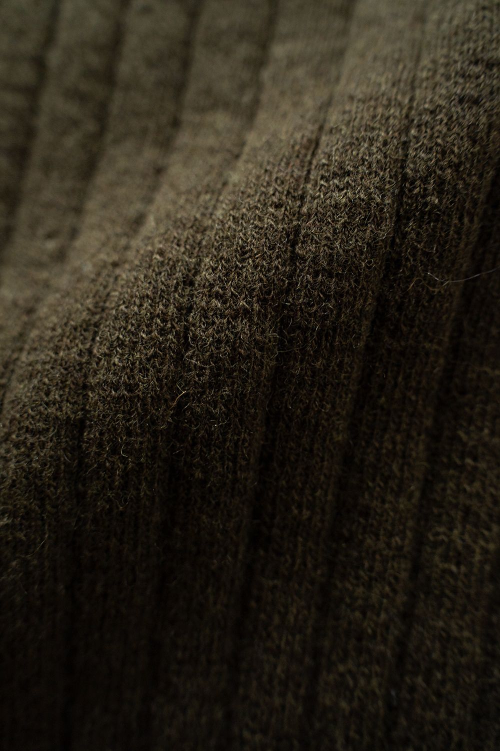 Hard twisted Shetlandwool RIB saddle shoulder crew neck sweater(OLIVE)