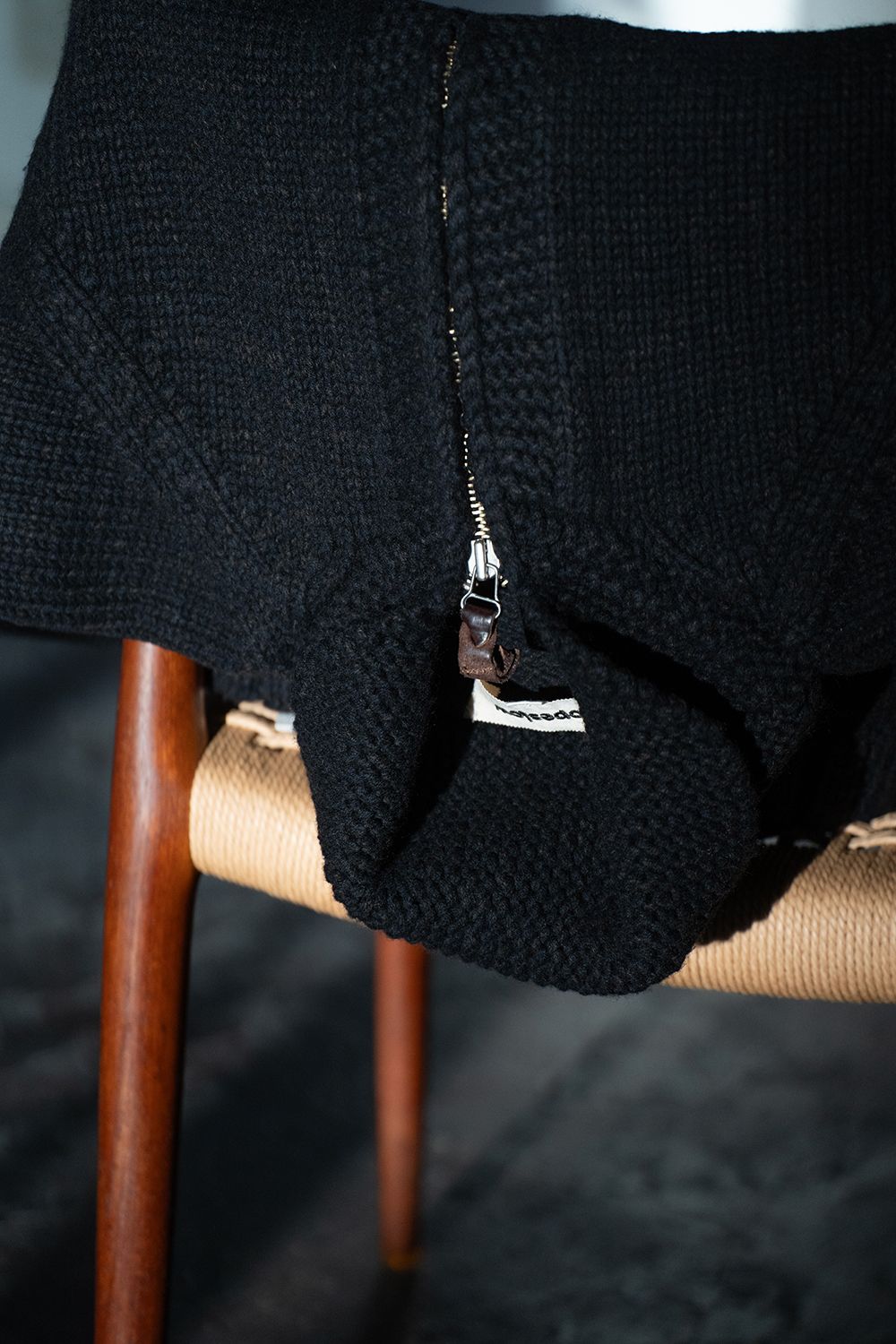 【ラスト1点】yak/lambs multi ply HAND KNITTING cowichan sweater(DARK NAVY)