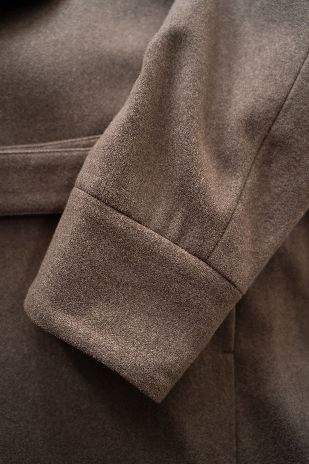 【25AW】Belted Over Coat/ベルテッドオーバーコート(BROWN)