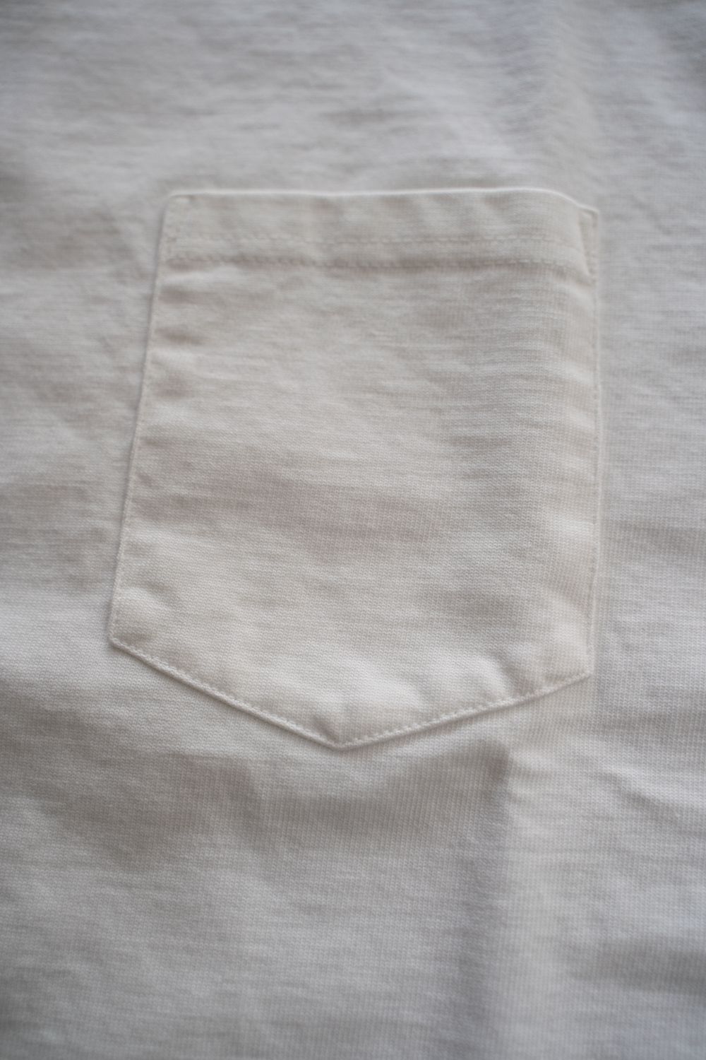 【ラスト1点】スビンコットン10/-度詰吊り天竺ポケット付きロンT(OFF WHITE)