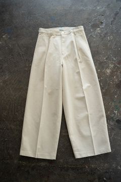 【ラスト1点】【23SS】ワイドタックパンツ(HEMP CREAM)