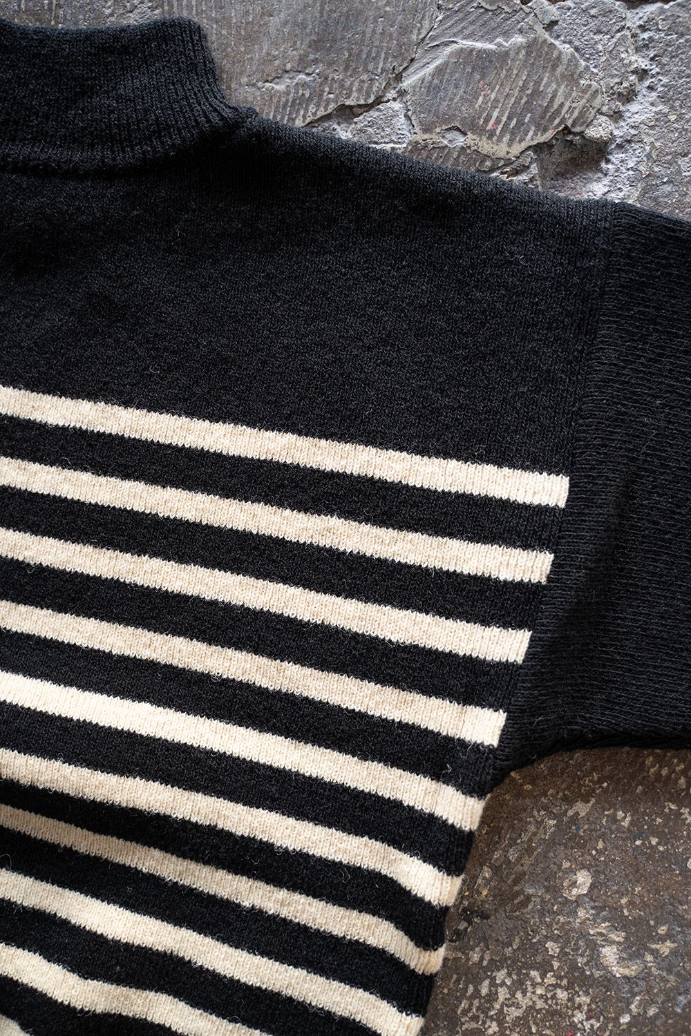 【ラスト1点】Hard twisted Shetlandwool GOB sweater(BLACK×IVORY)