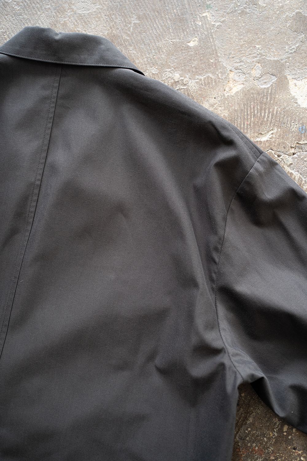 【ラスト1点】【25SS】キュプラ混ツイルダブルジャケット(CHARCOAL)